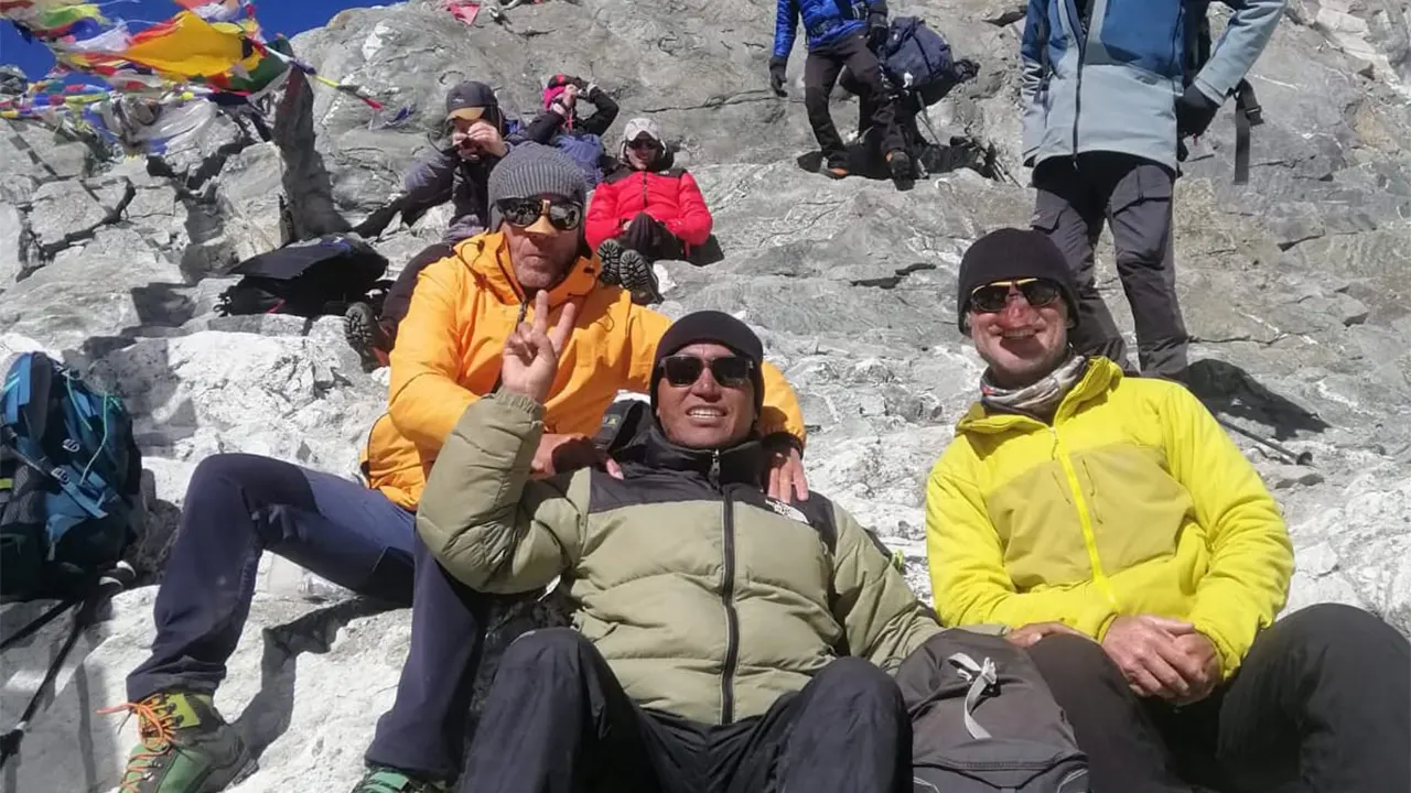 Everest Three High Passes Trek – 20 Days